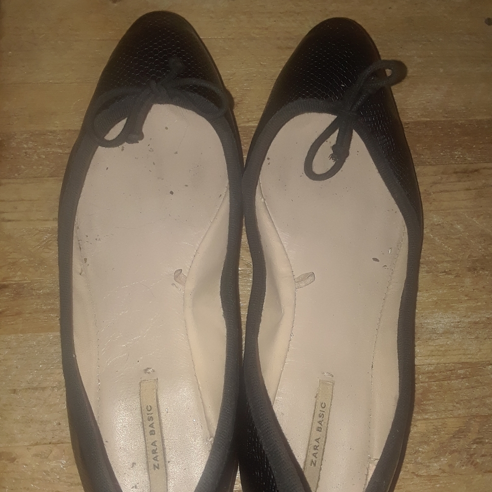 Zara Black flats faux snake skin size 6
